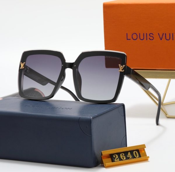 Louis vitton Glasses - Image 17